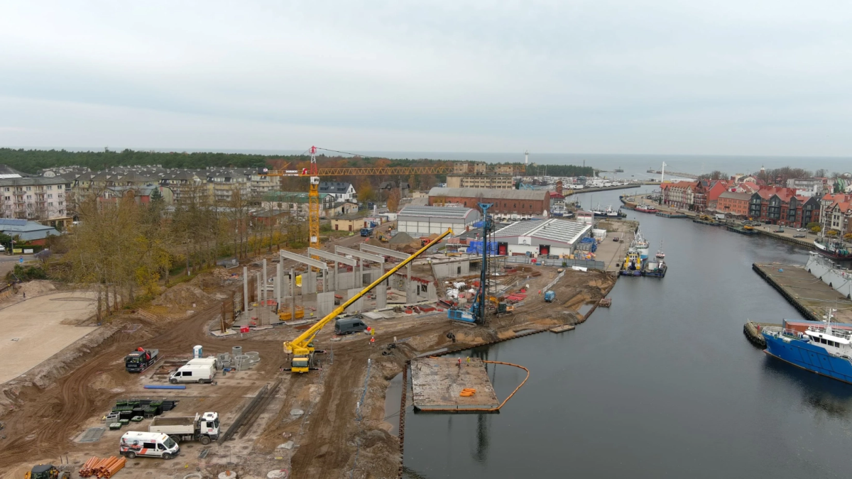 Plac budowy portu serwisowego w Ustce